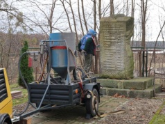 Rozpoczęły się prace remontowe przy pomniku w Kluczewie