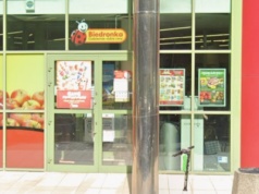 Przez to, co zobaczyła w Biedronce na Ochocie, ma odwrót wymiotny. "Ludzie je kupują"