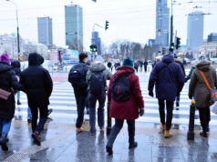 Pensje w Polsce rosną, ale wciąż nie doganiamy Europy