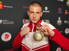 Walczyli w ringu i pomogli radomskiemu bokserowi. Turniej Warsaw Boxing Cup dostarczył wielu emocji