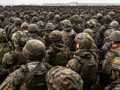 Za dużo nowych brygad, za mało sprzętu. Od mieszania wojskowa herbata nie robi się słodsza