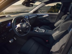 Trzy lata temu nie starczyłoby to nawet na manuala. Dziś za 132 500 zł dostajesz rodzinnego SUV-a Renault z automatem i mocnym silnikiem