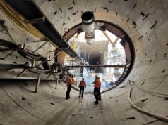 PKP kupi zawaloną kamienicę w Łodzi? Bez tego tunel nie powstanie