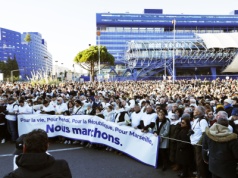 Francja: tysiące ludzi przyszło na wiec w Marsylii, by wyrazić sprzeciw wobec handlu narkotykami