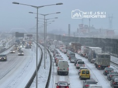 Śnieżyce nadciągają nad województwo mazowieckie! Uważajcie na drogach