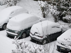 Część Polski pod śniegiem. Strażacy odbierają setki zgłoszeń. Problem z prądem