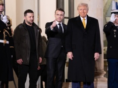 Macron mówi, że plan pokojowy Trumpa dla Ukrainy wymaga ponownego rozważenia