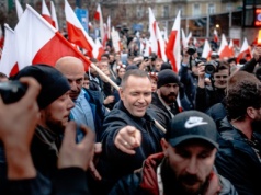 Nawrocki wciąż odcina kupony od zwycięstwa, ale ten miodowy kwartał powoli się kończy