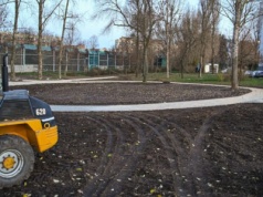 W dzielnicy Wrzosowiak powstaje nowy skwer dla mieszkańców