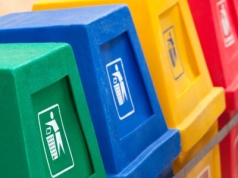 Polacy wciąż popełniają ten błąd i wyrzucają to do kosza. Nawet 100 tys. zł kary