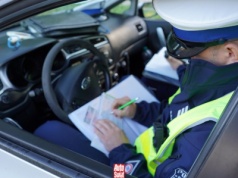 Mandaty z fotoradarów wkrótce w mObywatelu. Kierowcy zyskają pełną kontrolę