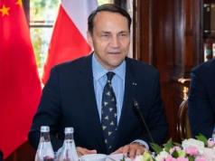 Sikorski odpowiada Mateckiemu. „Jakby na człowieka rzucił się martwy skunks”