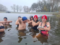 Magia zimy i energia morsów! (ZDJĘCIA)