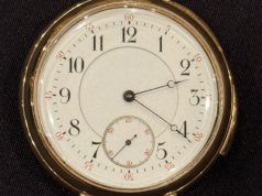 Złoty zegarek kieszonkowy pasażera Titanica sprzedaje się za 2 miliony euro, ustanawiając nowy rekord świata