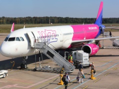 Sceny jak z filmu na lotnisku w Kolonii. Pasażerowie Wizz Aira wbiegli na płytę i gonili odlatujący samolot