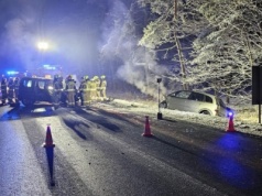 Czołowe zderzenie na DK11. Droga w kierunku Lublińca całkowicie zablokowana
