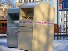 Koniec jeżdżenia do PSZOK z ubraniami. Od 1 stycznia zmiany w wyrzucaniu tekstyliów