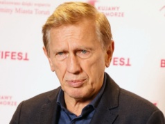 Englert dosadnie o środowisku filmowym. Nie lubi, gdy aktorzy tak siebie nazywają