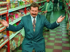 Dino warte więcej niż Carrefour. Tomasz Biernacki idzie jak burza, bo unika wszystkich błędów swojego pierwszego konkurenta