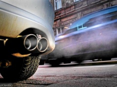 Niszczyli samochody pianką montażową. Trop prowadzi do Rosji