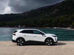 Mitsubishi Grandis powraca jako SUV. Rusza przedsprzedaż, a testy trwają w najlepsze