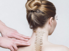 Poprawa pozycji podczas snu poprawia zdrowie kręgosłupa szyjnego