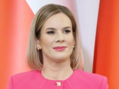 Nie tylko emerytura. Marta Nawrocka pobiera też inne świadczenie