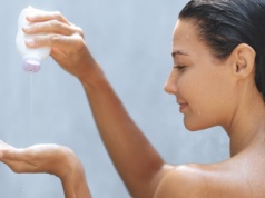 Ten szampon za 12zł wypełniony keratyną to hit 2025! "Moje włosy znów są miękkie i zdrowe