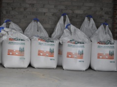 Nawozy znów drożeją, rolnicy biją na alarm – a ministerstwo studzi emocje. Czy będą dopaty?