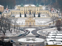 Ten szlak turystyczny nie prowadzi w góry. Odwiedzisz z nim "polski Wersal"