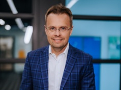 Firmy budowlane, handlowe i kurierskie to klienci na dostawczaki. Polska flota LCV trzyma się dobrze