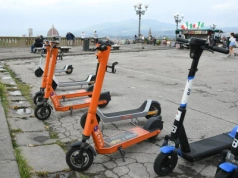 Nie tylko Praga. Kolejne miasto w Europie żegna hulajnogi elektryczne