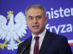 "Skandaliczny". Ostre słowa wicepremiera o wpisie Jad Waszem