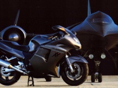 Na drodze i w przestworzach. 13 motocykli dzielących swoją nazwę ze słynnymi samolotami