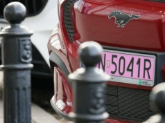 Różowe tablice rejestracyjne wkrótce obowiązkiem. O co chodzi?