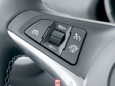 Czy tempomat zwiększa zużycie paliwa? Odpowiedź jest zaskakująca. To zależy