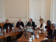 Valeo w Chrzanowie: po rozmowach odblokowano dojazd do zakładu, strajk trwa