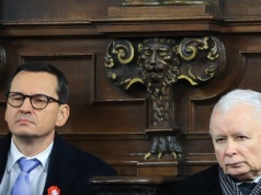 W PiS odżyły dawne konflikty. Niektórzy boją się o przyszłość. "Do prezesa w końcu zaczęło docierać"