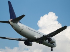 Pierwszy kraj wprowadza podatek od SAF. Na rzecz zrównoważonego lotnictwa