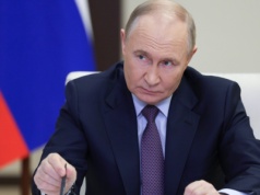 O córkach mówi "te kobiety", synów ukrył w twierdzy. Tak żyją dzieci Putina