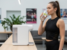 Koniec ery plastikowych butelek? 4 sposoby na czystą i zdrową wodę prosto z kranu