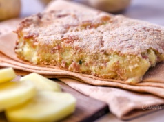 Babka ziemniaczana z wędzonym boczkiem