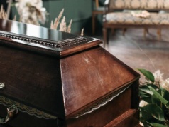 "Ożyła" tuż przed kremacją. 65-latka zszokowała rodzinę