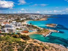 Polacy pokochali ten kraj. Słońce świeci tam przez 300 dni w roku