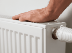 Tak zaoszczędzisz na ogrzewaniu. Wystarczy, że zrobisz to z zasłonami