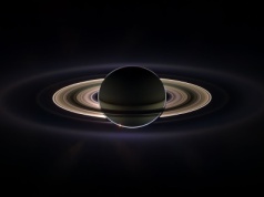 Pierścienie Saturna "zniknęły"