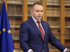 Karol Nawrocki w Pradze krytycznie o Unii Europejskiej: Jestem za UE, ale może ingerować w nasze sprawy