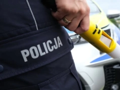 Pijany kierowca pod Glinojeckiem. Wpadł, bo miał włączone światła przeciwmgłowe