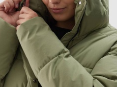 Polki biegną do 4F po ten puchowy płaszcz. Bosko leży i nie dodaje kilogramów. Jest rabat!