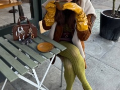 Kiedyś synonim kiczu, dziś modowy hit. Ten ciepły dodatek na zimę odmieni twoje stylizacje